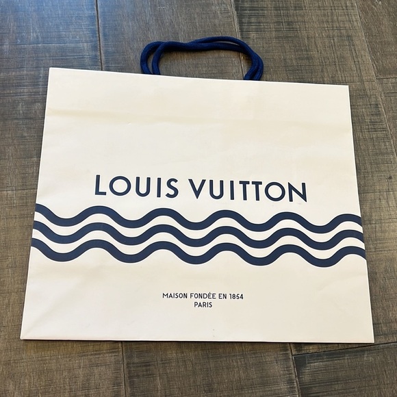 LOUIS VUITTON PAPER BAG FROM CAPRI ITALLY LV STORE - Picture 6 of 17
